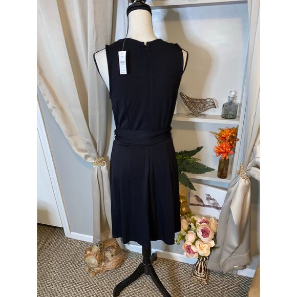 NWT $80 LOFT Black Back Zipper Sleeveless Dress with Belt size 6 - Picture 6 of 9
